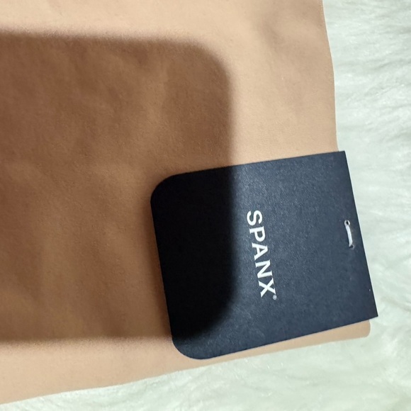 SPANX Tan Fitted Crop Sleeveless Tank Top - Picture 3 of 6